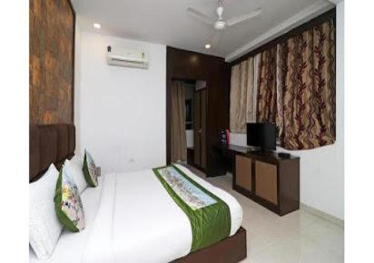 Hotel Loto - Sector 66 Noida Exterior photo